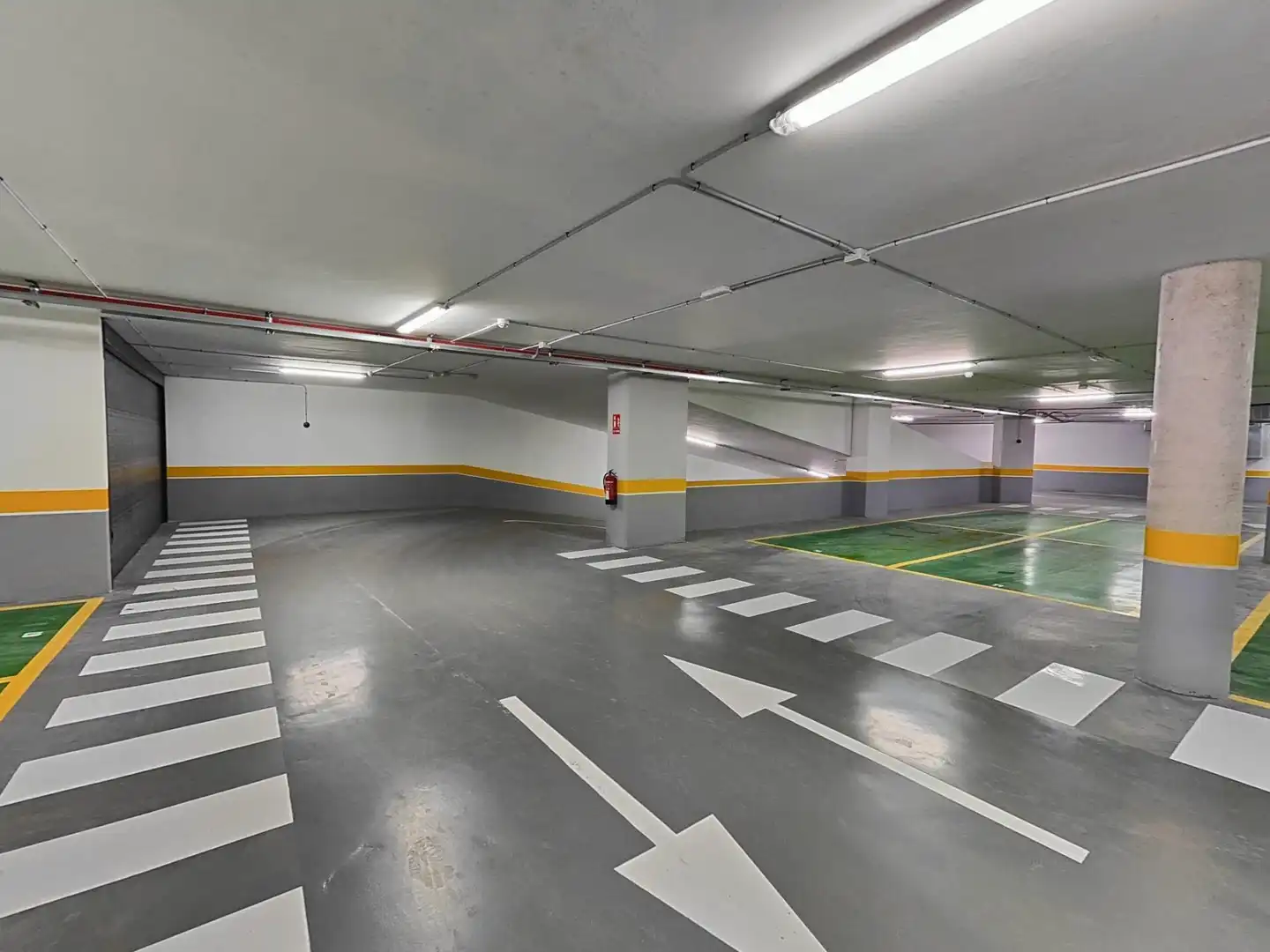 Parking of Flat for rent in Pontevedra Capital   with Heating, Storage room and Furnished