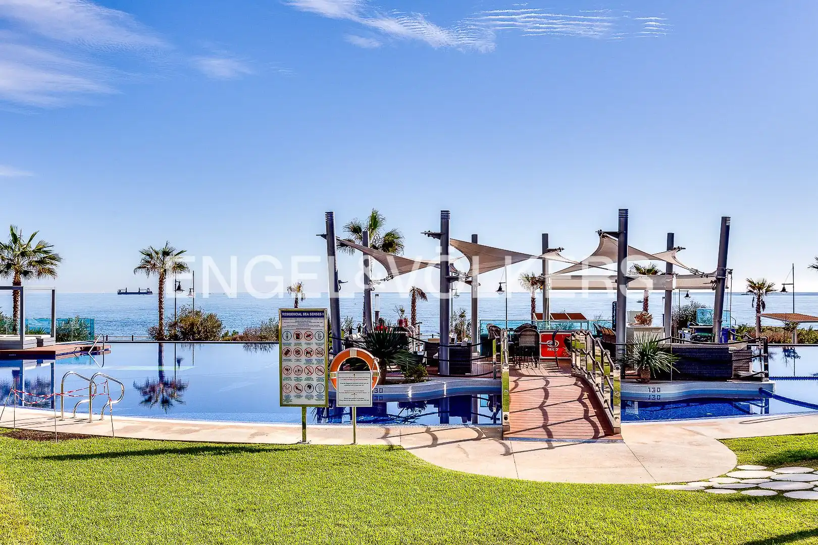 Schwimmbecken von Erdgeschoss zum Verkauf in Torrevieja mit Klimaanlage, Heizung und Terrasse