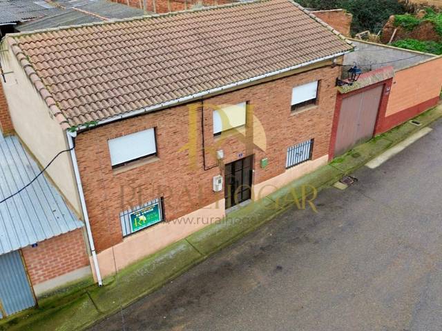 Finca rústica en Venta en Villamañán