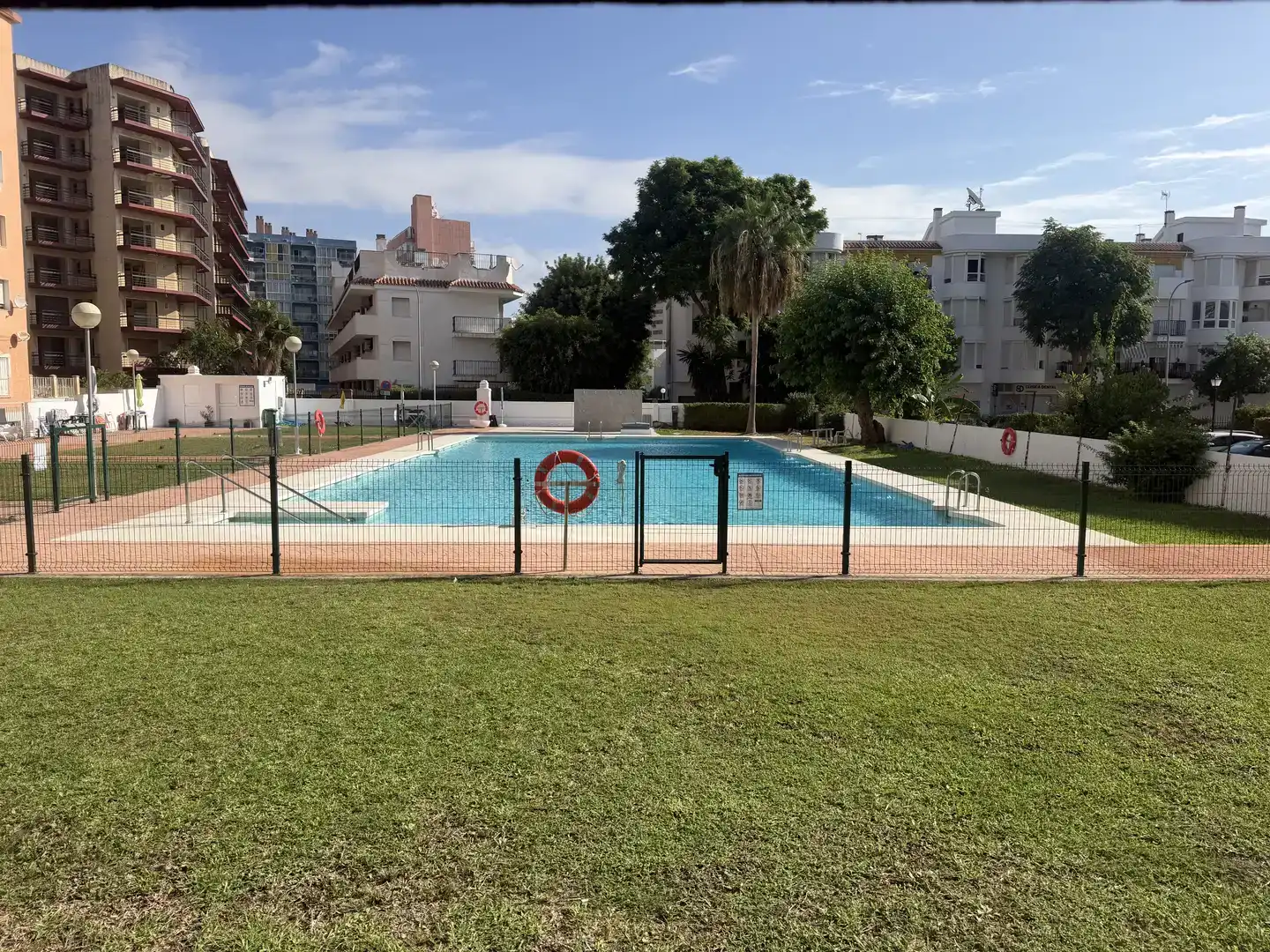 Swimming pool of Flat for rent in Torremolinos  with Air Conditioner, Private garden and Swimming Pool