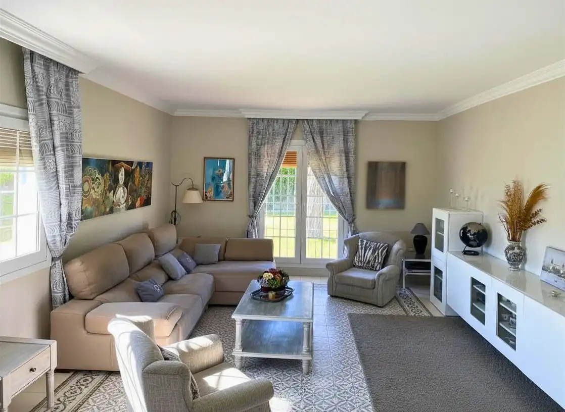 Wohnzimmer von Haus oder Chalet zum Verkauf in Aljaraque mit Klimaanlage, Heizung und Privatgarten