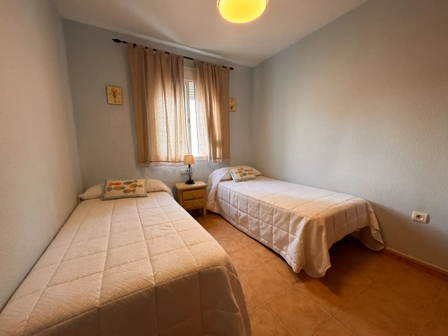 Habitación de Apartamento en venta en Chiclana de la Frontera con Aire acondicionado, Amueblado y Piscina comunitaria