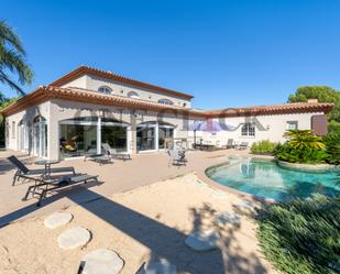 Jardí de Casa o xalet en venda en Mont-roig del Camp amb Aire condicionat, Terrassa i Piscina