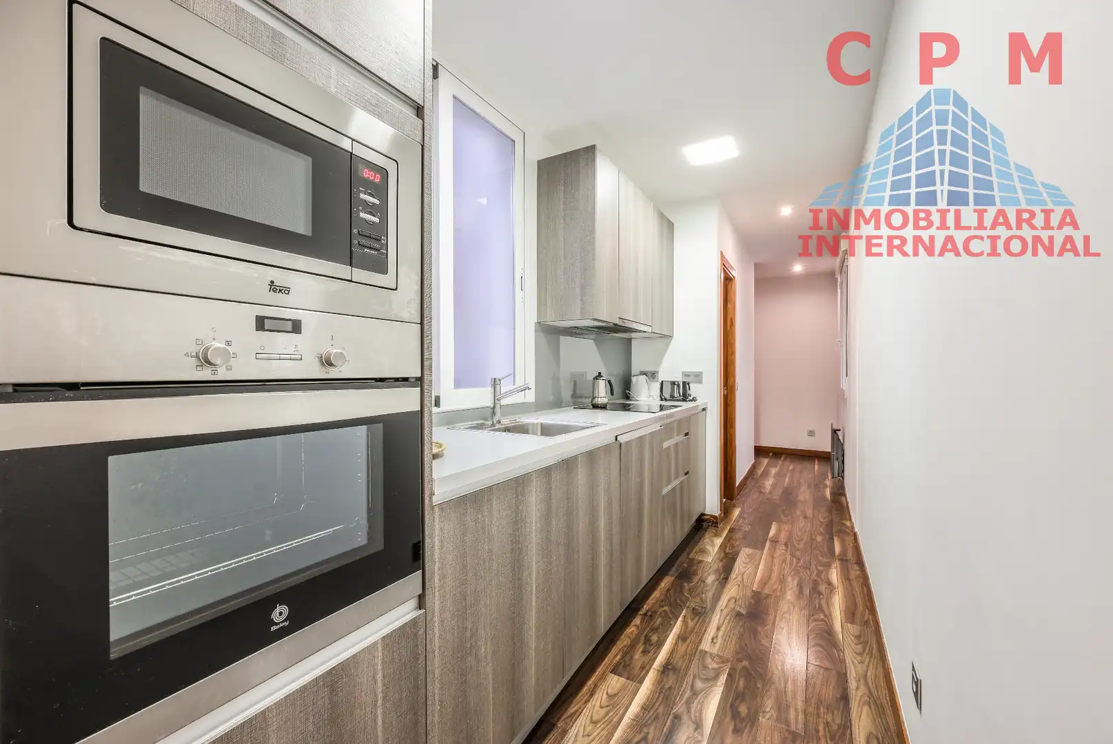 Kitchen of Flat for rent in Madrid  with Air Conditioner, Heating and Parquet flooring