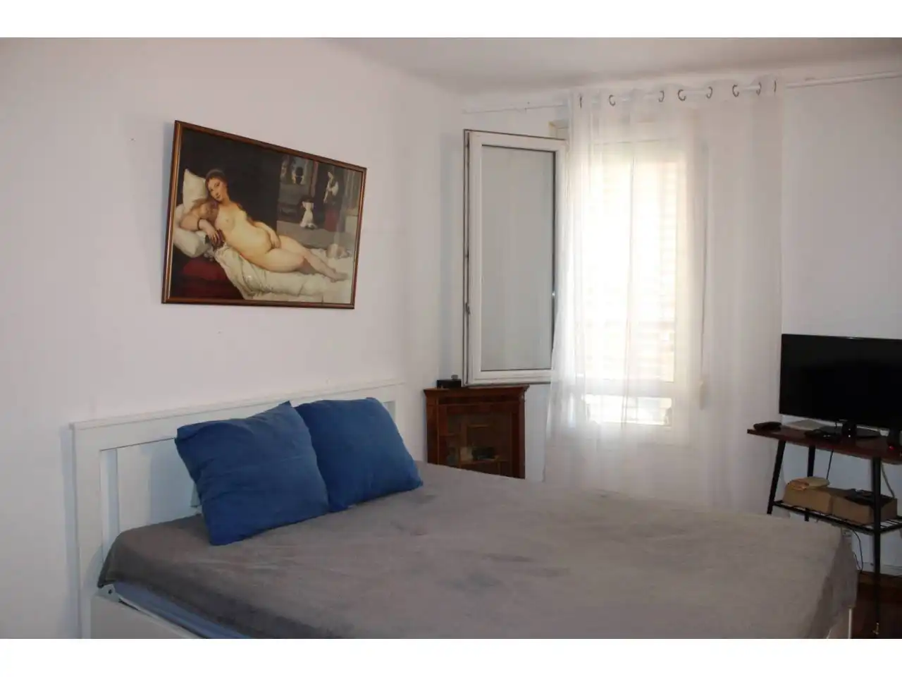 Bedroom of Flat for sale in Girona  with Heating and Furnished