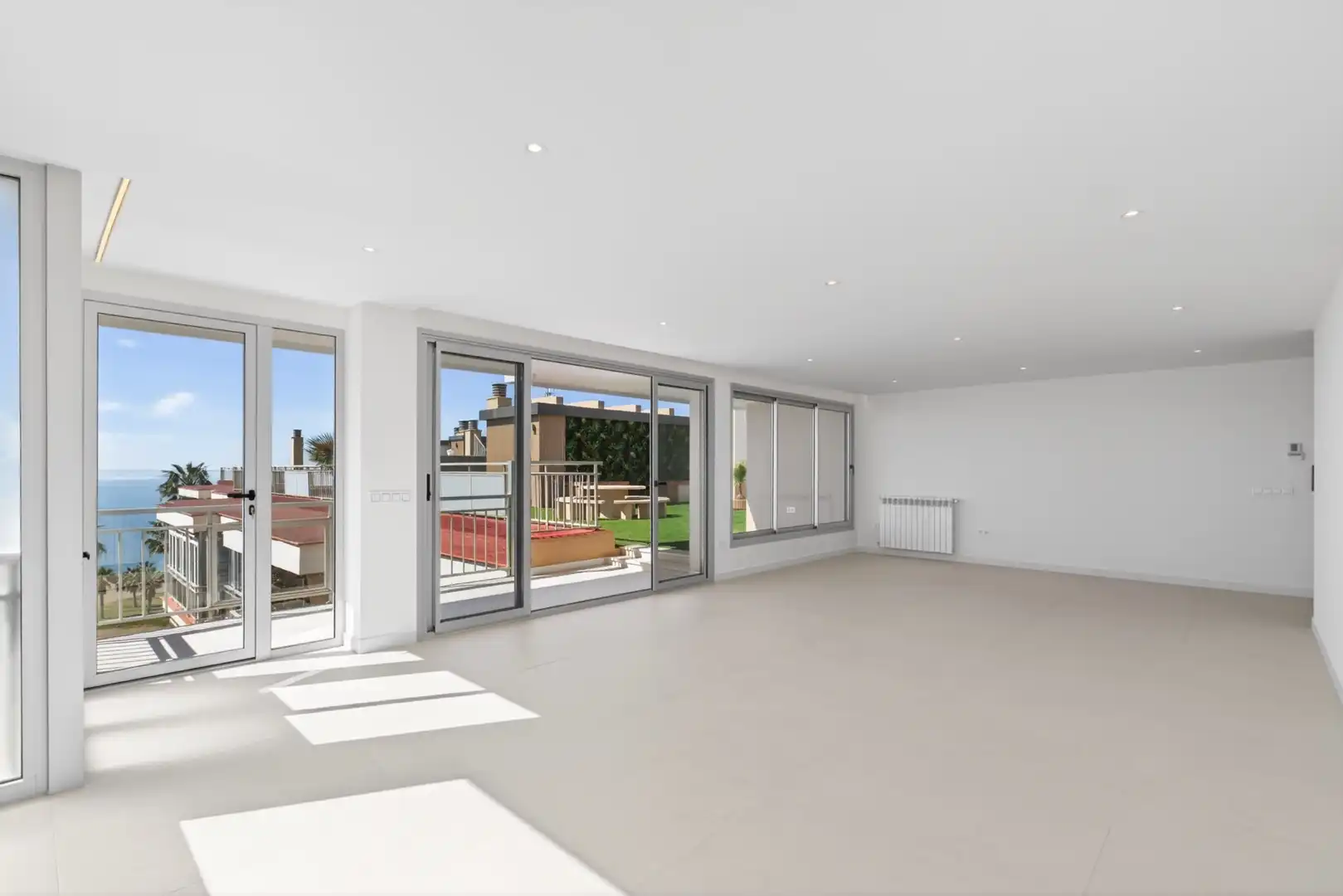Sala de estar de Ático en venta en Málaga con Aire acondicionado, Terraza y Piscina