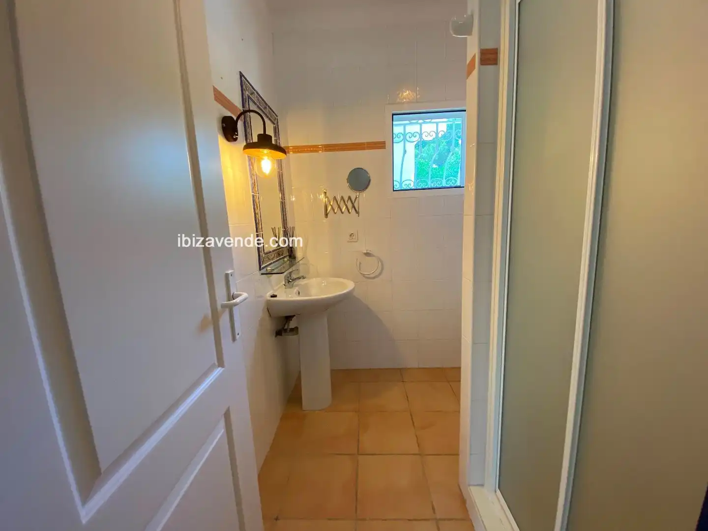 Bany de Casa o xalet de lloguer en Sant Josep de sa Talaia amb Aire condicionat, Calefacció i Jardí privat