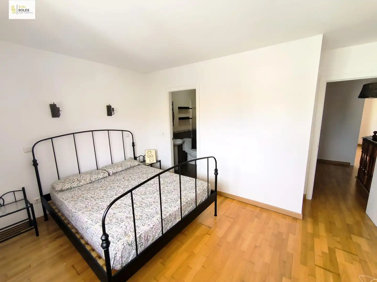 Bedroom of Detached homes for sale in Santiurde de Toranzo  with Heating, Private garden and Parquet flooring