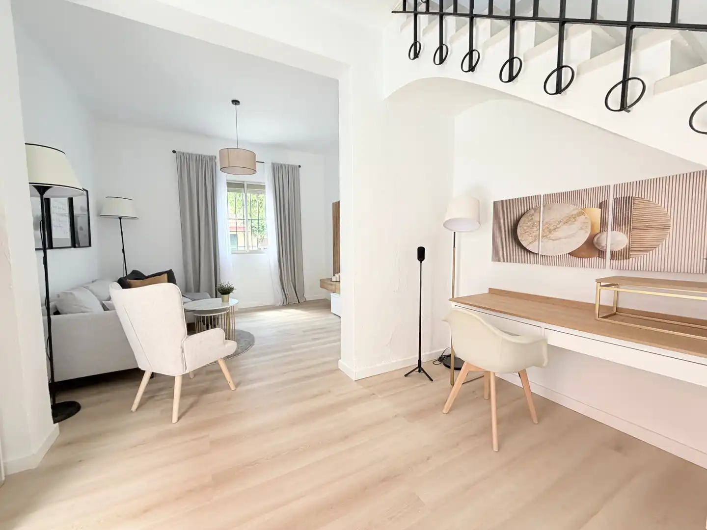 Sala de estar de Casa o chalet en venta en Bormujos con Parquet y Terraza
