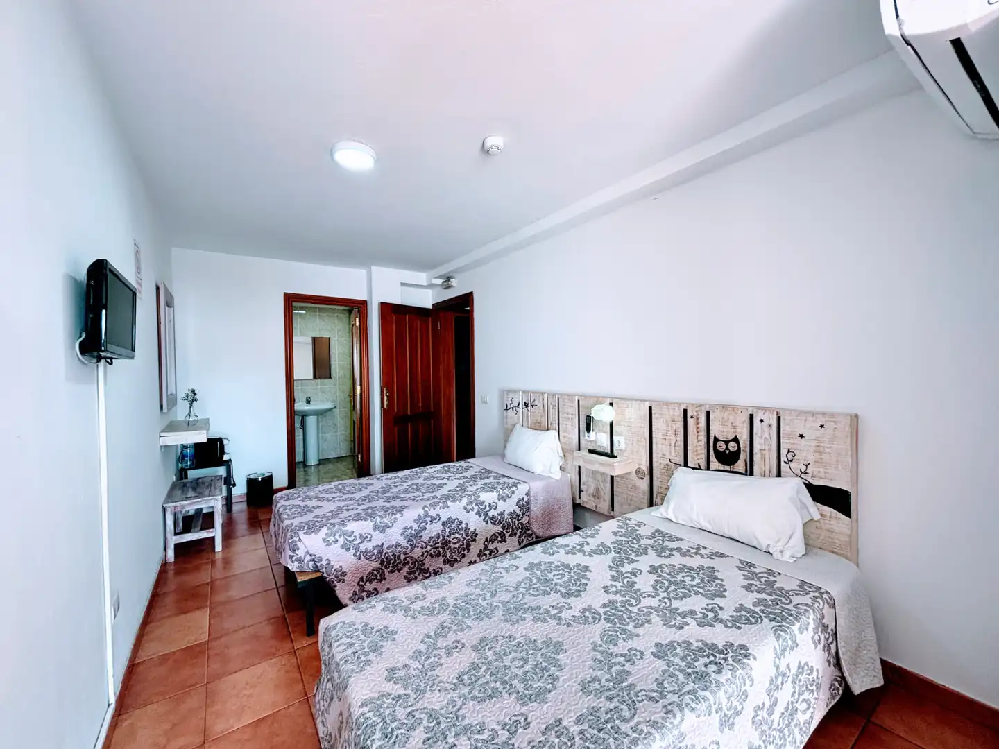 Bedroom of Commercial properties for sale in Teror  with Air Conditioner, Heating and Furnished