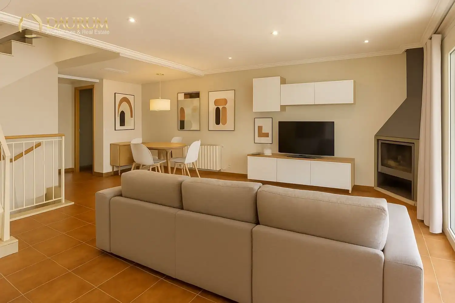 Sala d'estar de Casa adosada en venda en Sagunto / Sagunt amb Calefacció, Terrassa i Traster