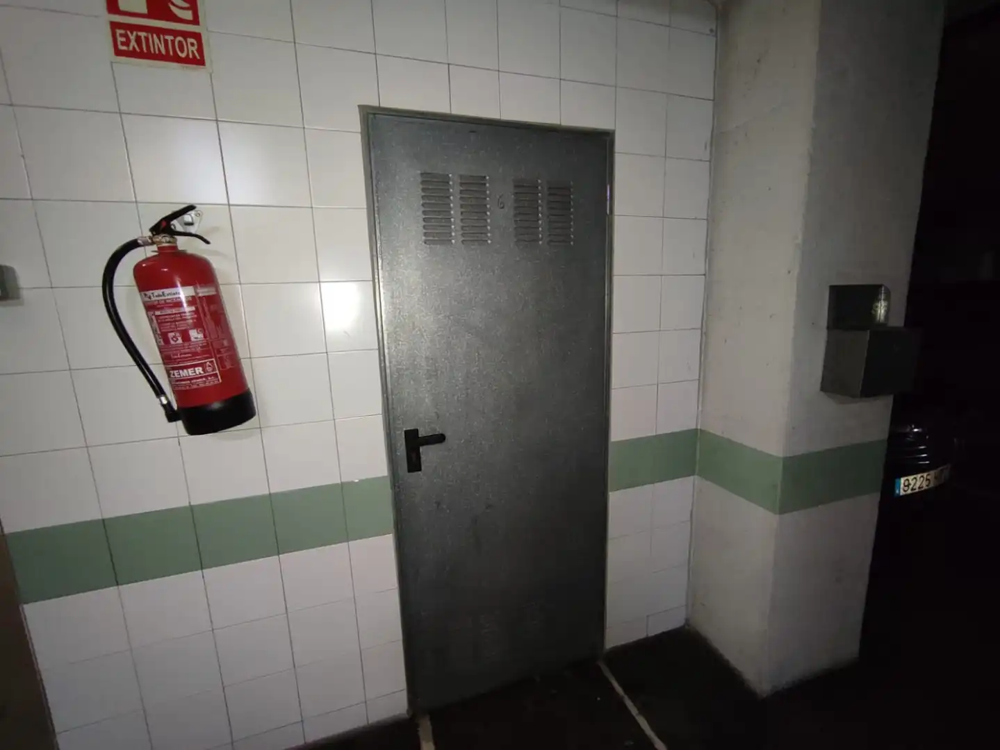Wohnung zur Miete in Gijón  mit Heizung, Parkett und Abstellraum