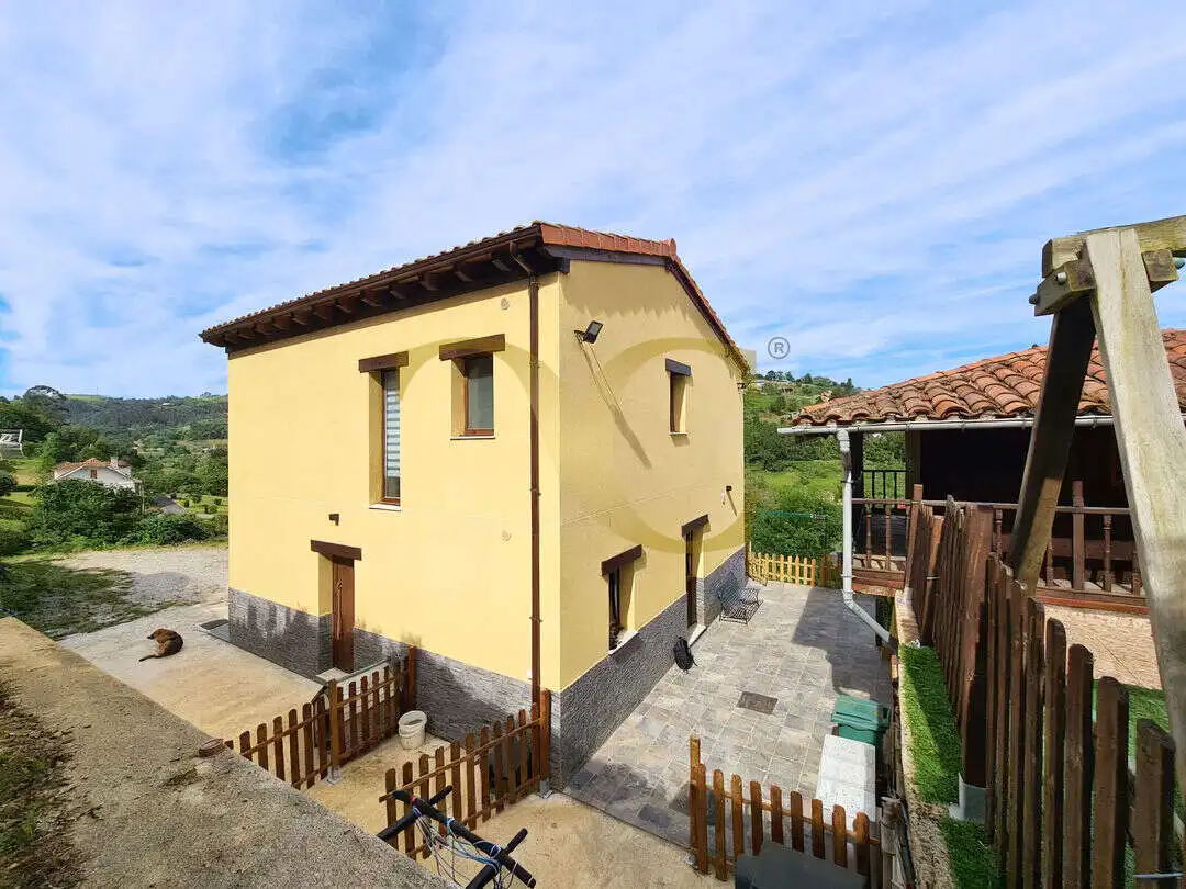 Vista exterior de Casa o chalet en venta en Gijón  con Calefacción, Jardín privado y Balcón