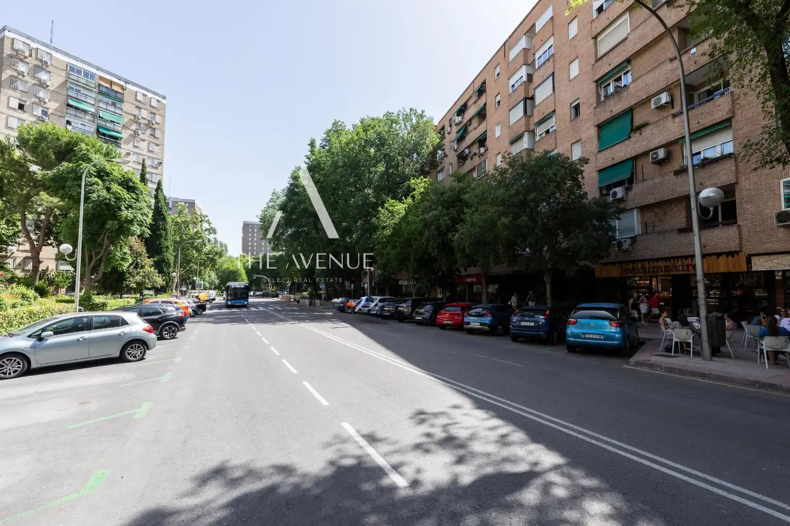 Vista exterior de Pis en venda en Madrid amb Calefacció, Terrassa i Traster