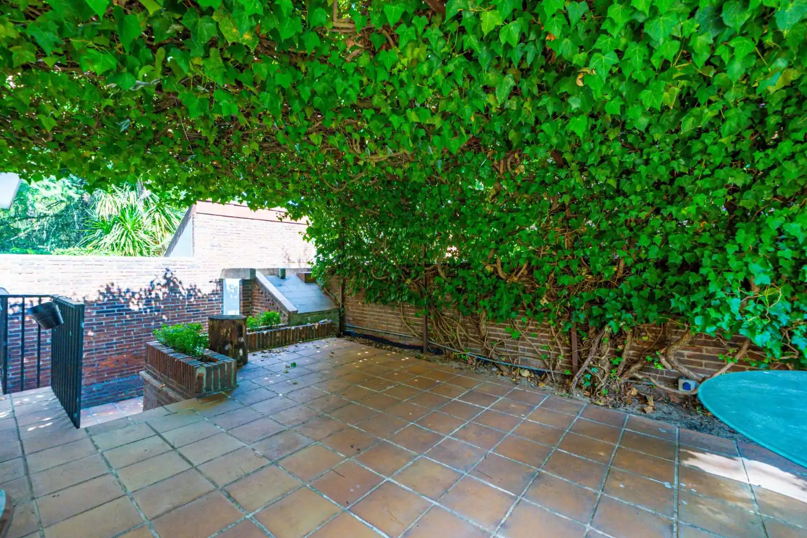 Casa aparellada amb piscina de lloguer a Urbanización Este - Montepríncipe, imagen 49