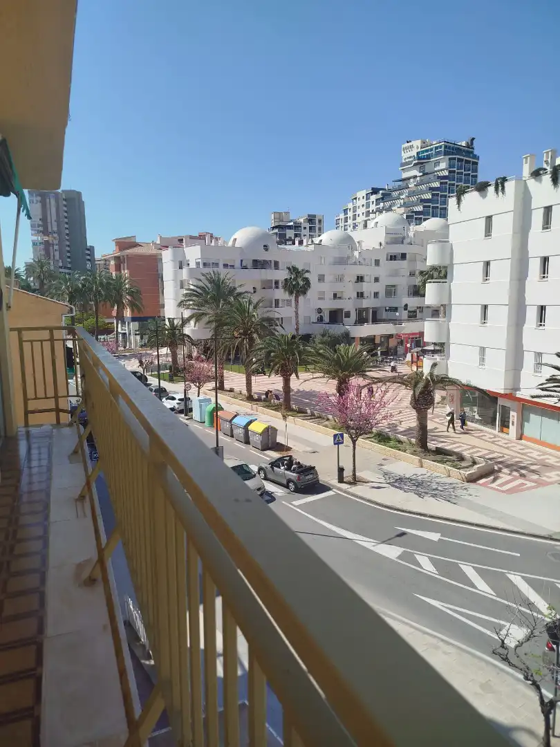 Vista exterior de Pis en venda en El Campello amb Moblat i Balcó