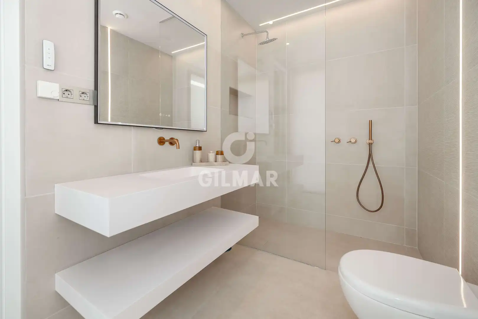 Bathroom of Houses for sale in Benalmádena  with Heating, Private garden and Swimming Pool
