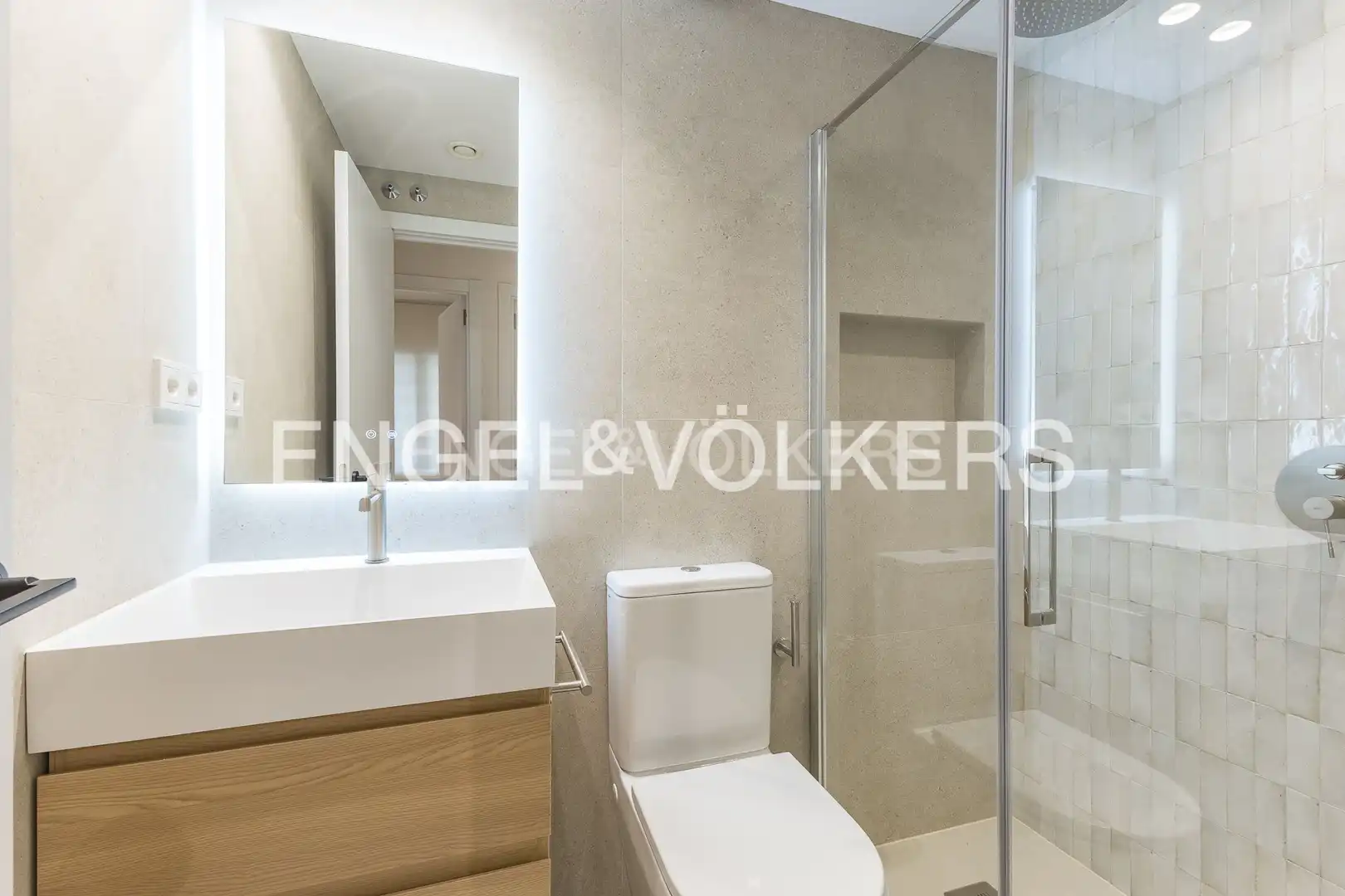 Baño de Piso en venta en Barcelona con Aire acondicionado, Calefacción y Parquet