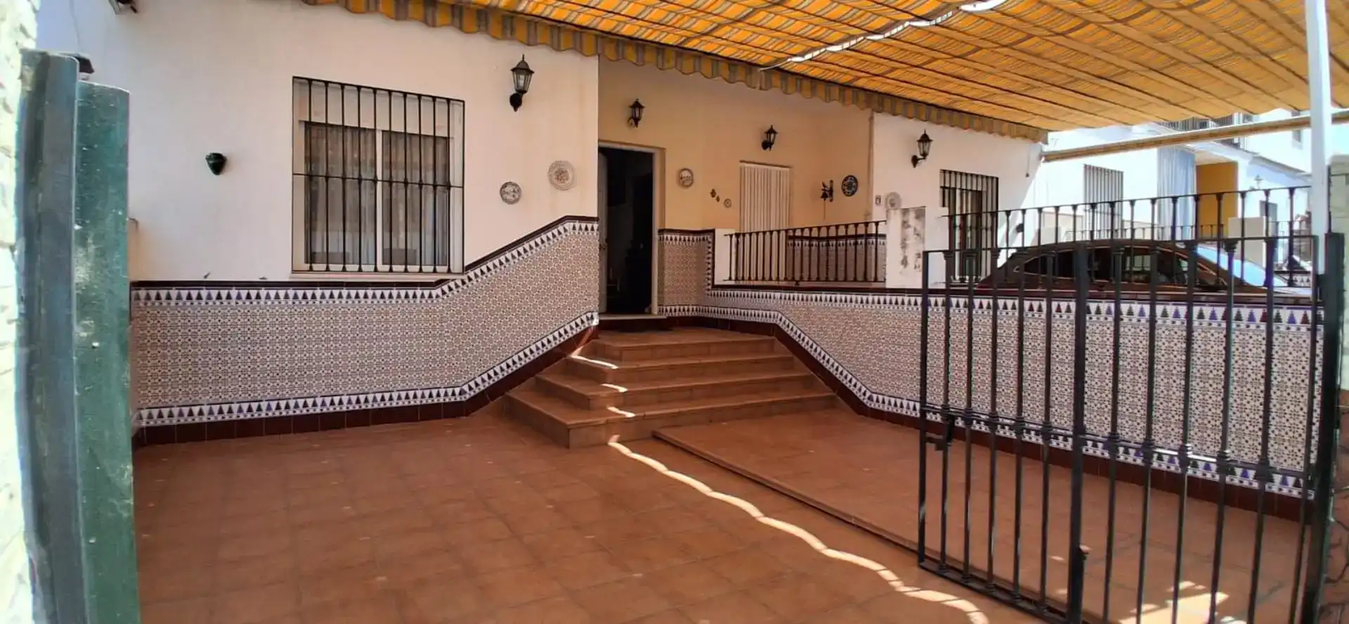 Casa adosada en venda en El Real de la Jara amb Aire condicionat, Jardí privat i Traster