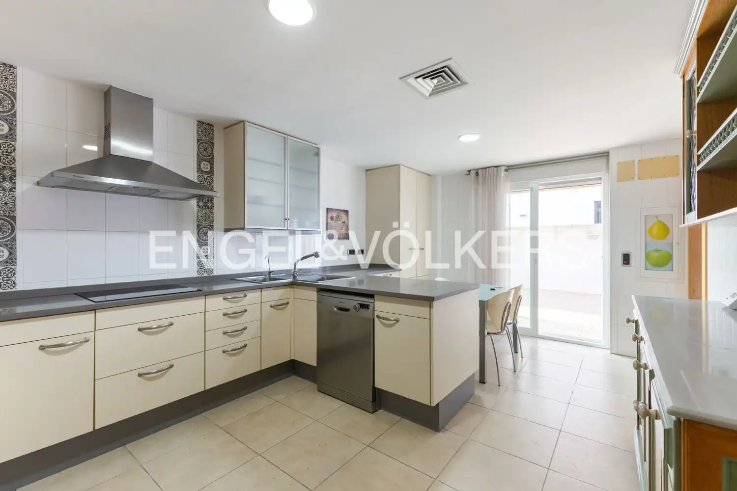 Kitchen of Detached homes for rent in Castellón de la Plana / Castelló de la Plana  with Air Conditioner, Heating and Private garden