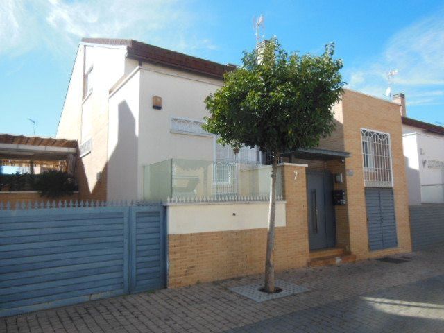 Exterior view of House or chalet for sale in Leganés