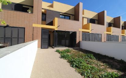 Exterior view of Single-family semi-detached for sale in San Antonio de Benagéber  with Terrace, Swimming Pool and Balcony