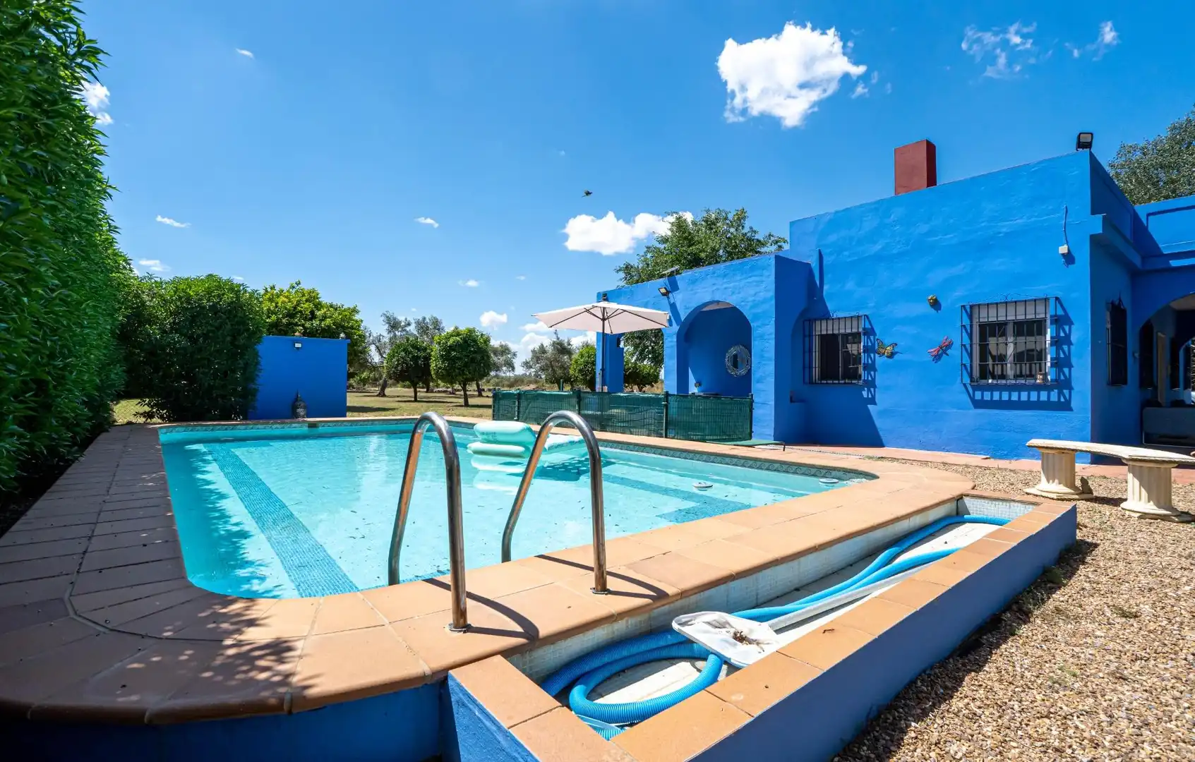 Swimming pool of Houses for sale in Marchena  with Air Conditioner, Heating and Private garden