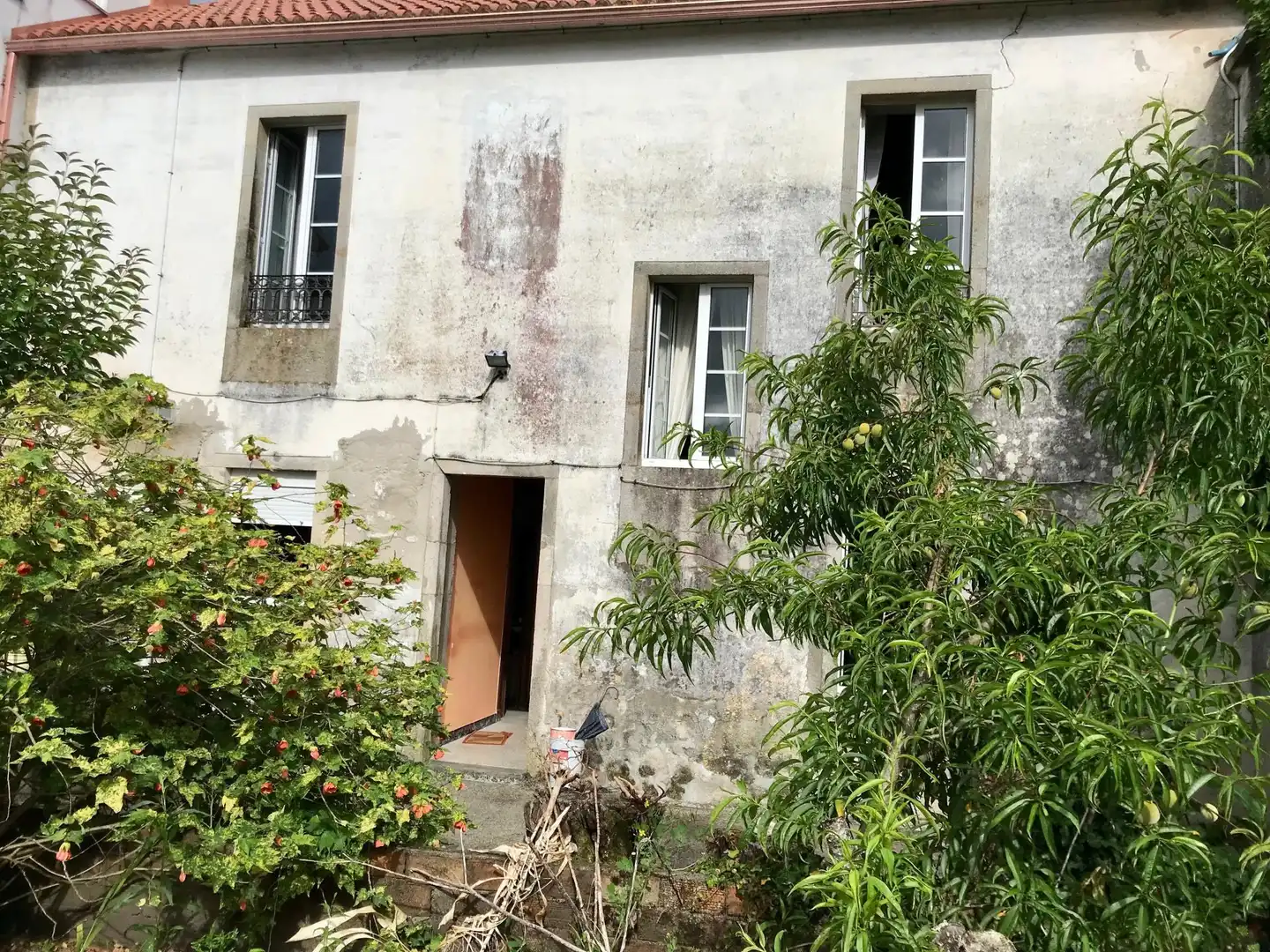 Vista exterior de Casa adosada en venta en Outes con Terraza y Balcón