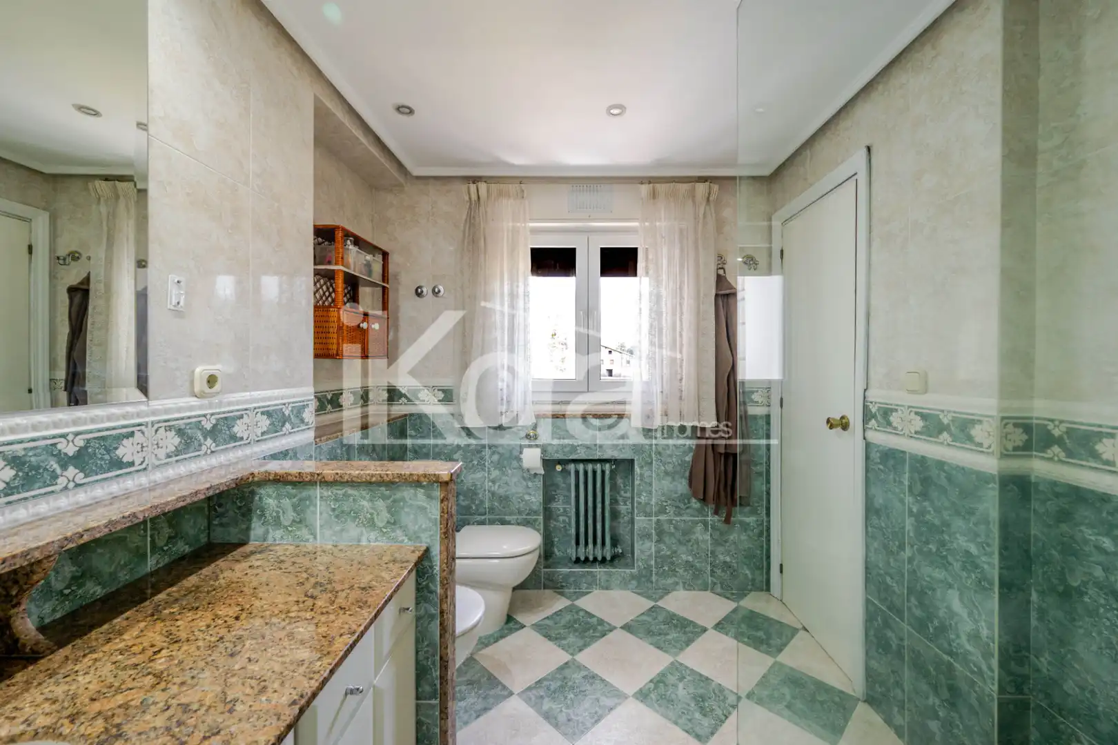 Baño de Casa o chalet en venta en Usurbil con Jardín privado, Parquet y Terraza