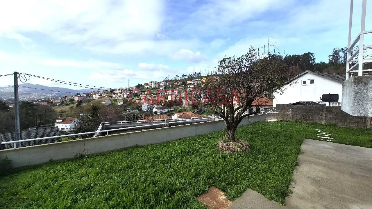 Vista exterior de Casa o chalet en venta en Vigo  con Calefacción, Trastero y Amueblado