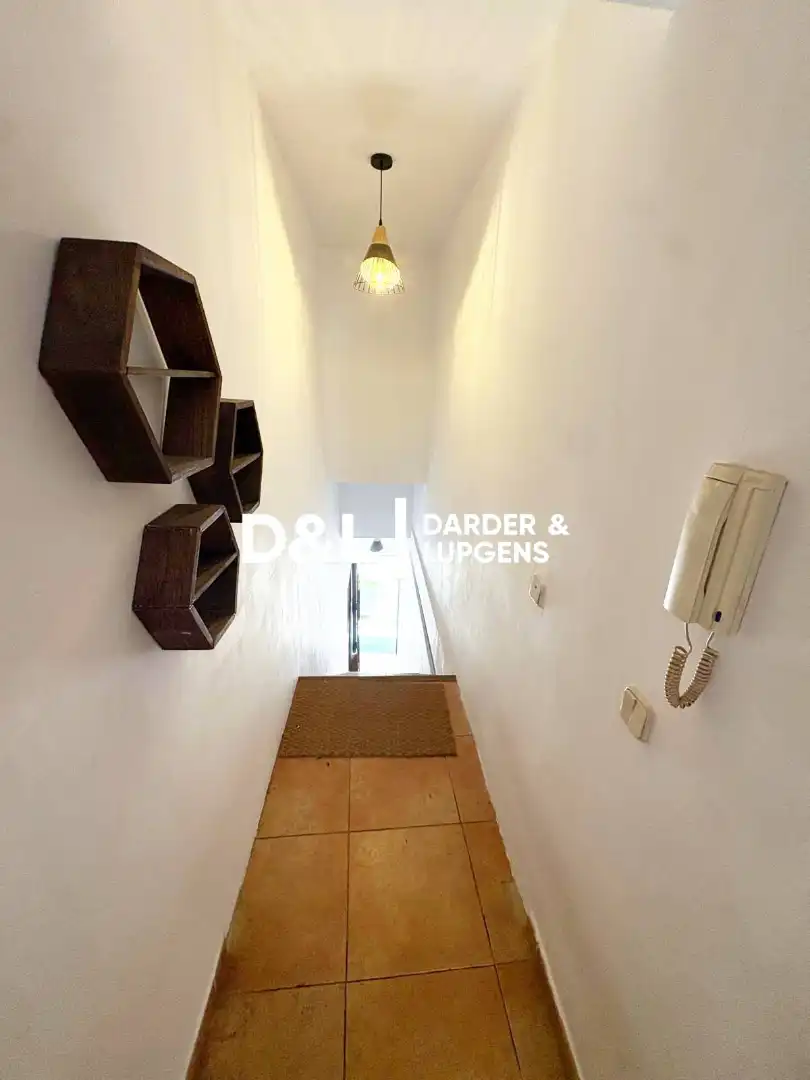Einfamilien-Reihenhaus zum Verkauf in Vilanova i la Geltrú mit Parkett und Terrasse