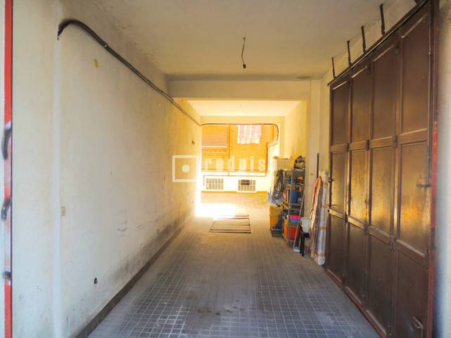 Local comercial en Venta en Valdeacederas