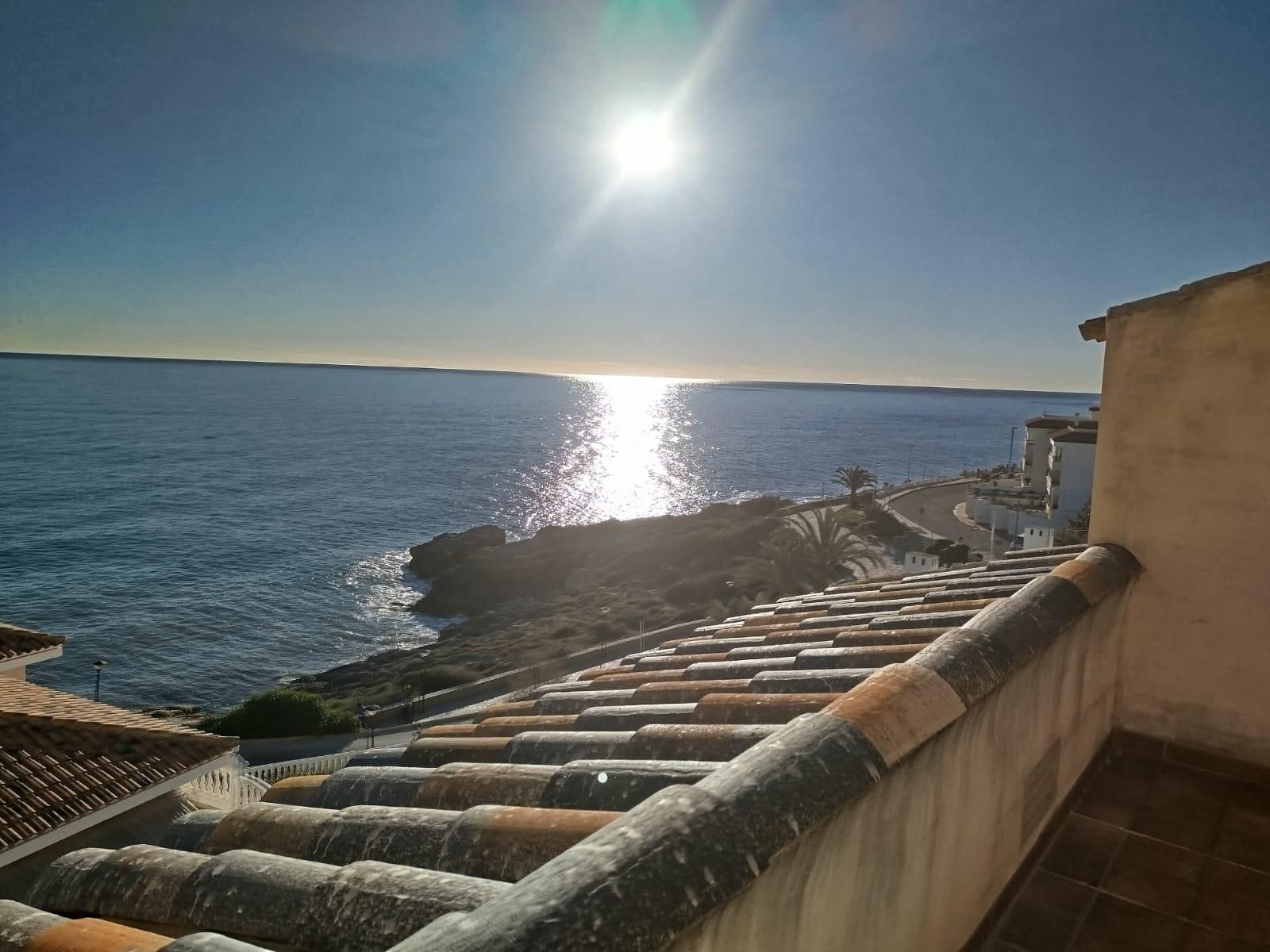 Vista exterior de Casa adosada en venda en Oropesa del Mar / Orpesa amb Jardí privat, Terrassa i Traster