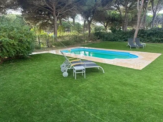 Piscina de Casa o chalet en venta en Chiclana de la Frontera con Aire acondicionado, Jardín privado y Trastero