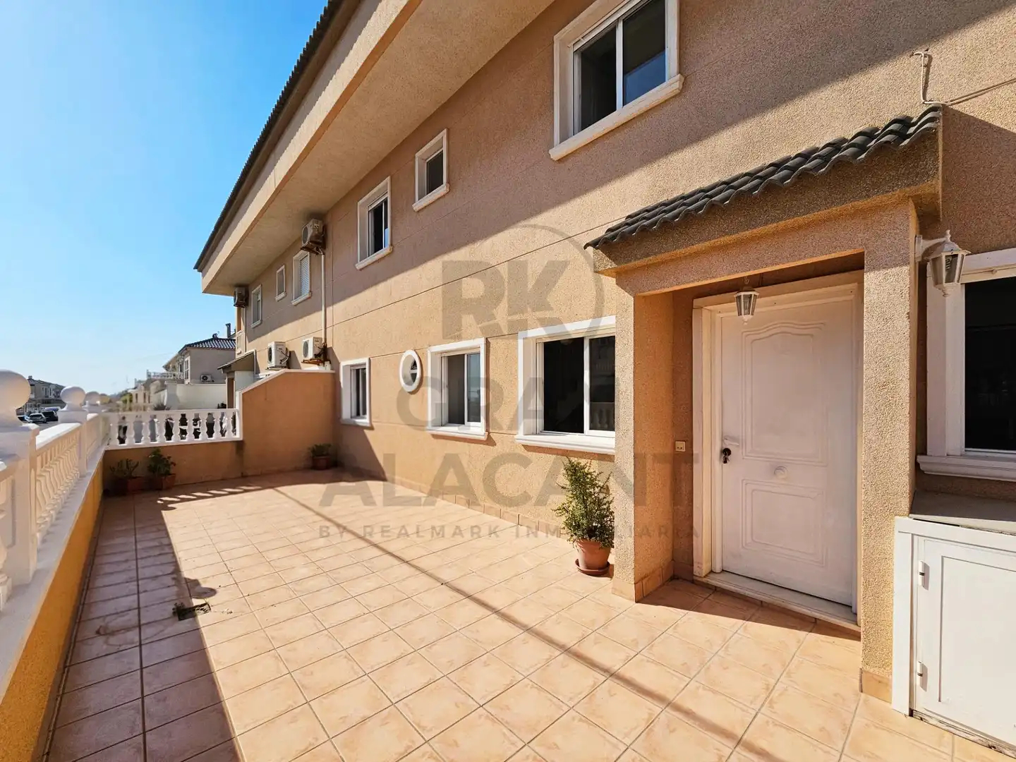 Vista exterior de Casa o xalet en venda en Santa Pola amb Calefacció, Terrassa i Traster
