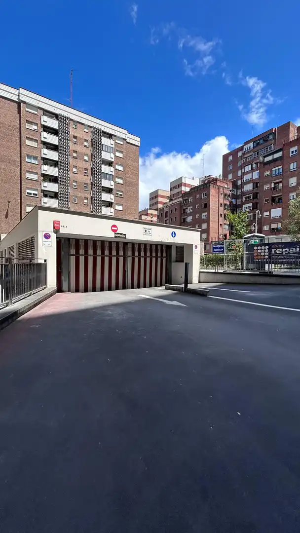 Parkplatz von Garage zum Verkauf in Bilbao 