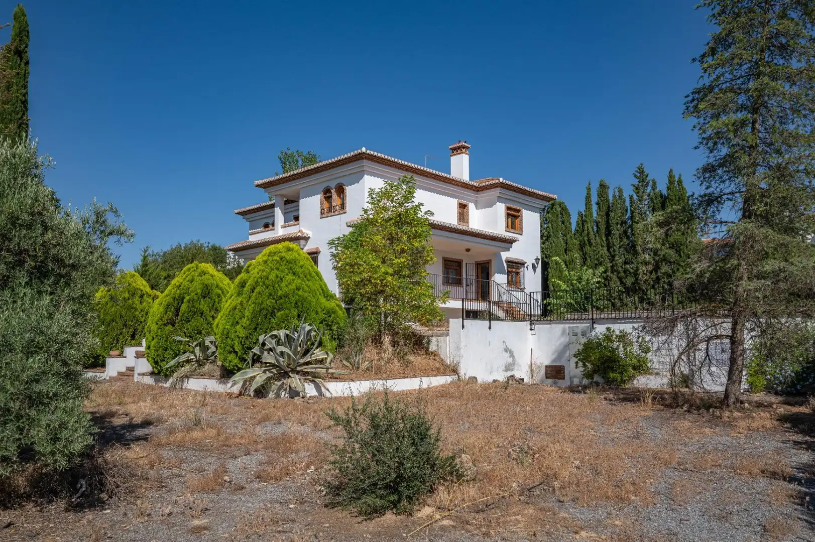 Vista exterior de Casa o xalet en venda en Las Gabias amb Calefacció, Jardí privat i Terrassa