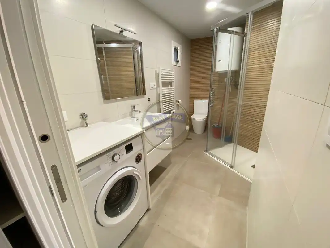 Badezimmer von Wohnungen zur Miete in Vigo  mit Heizung