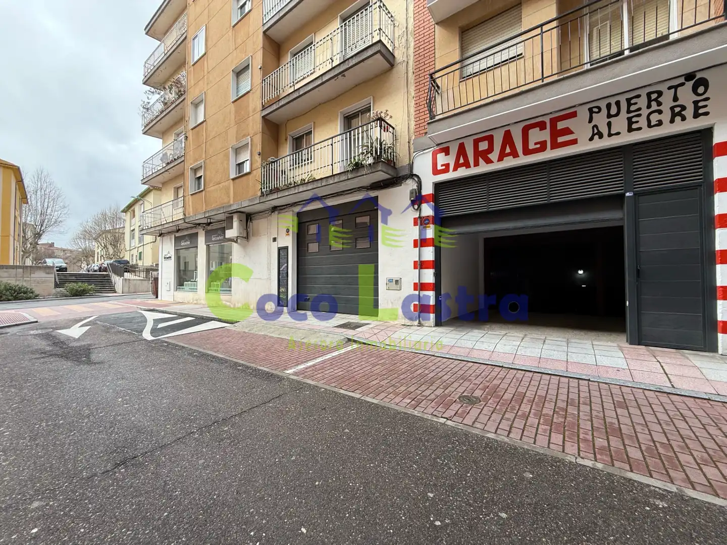 Gewerbefläche zum Verkauf in Calle Diego de Deza 4