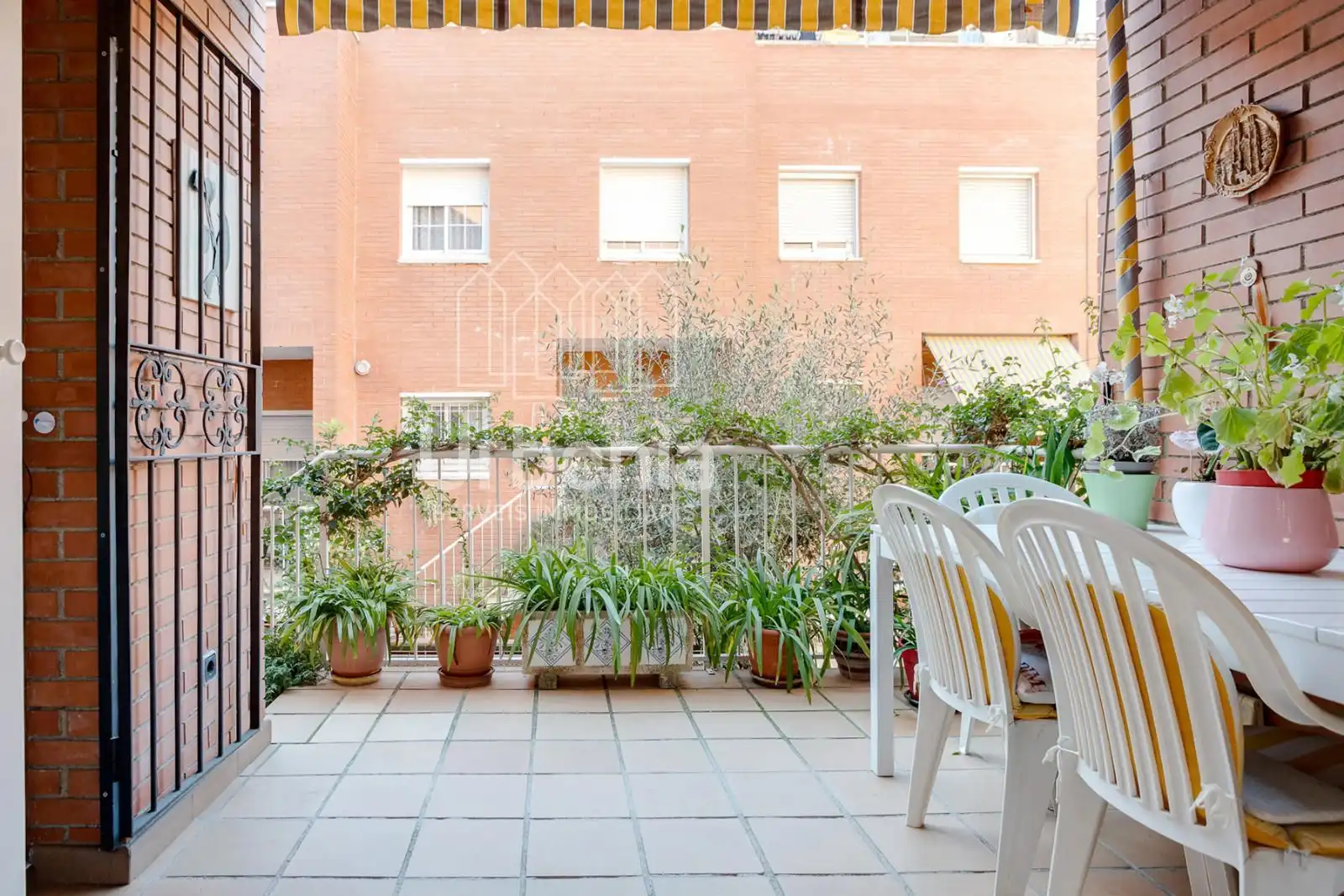 Jardí de Casa o xalet en venda en Arenys de Mar amb Calefacció, Terrassa i Traster