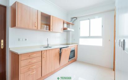 Kitchen of Flat for sale in  Almería Capital