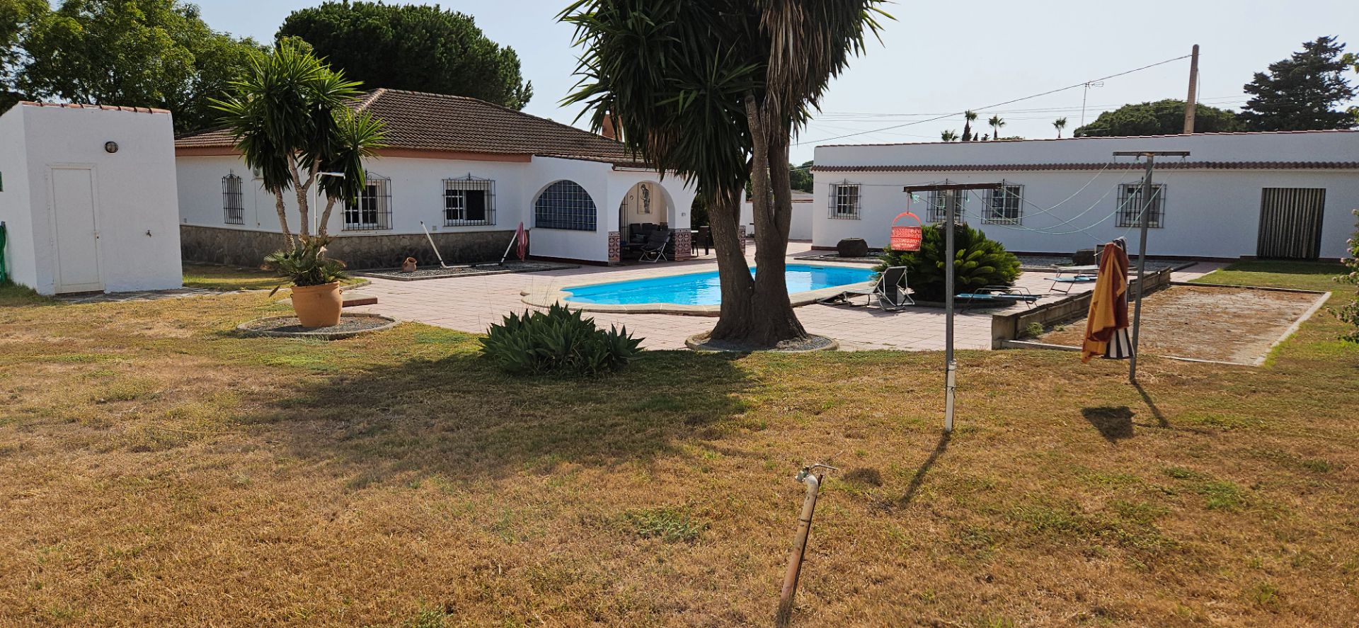 Piscina de Casa o xalet en venda en Chiclana de la Frontera amb Aire condicionat, Calefacció i Jardí privat