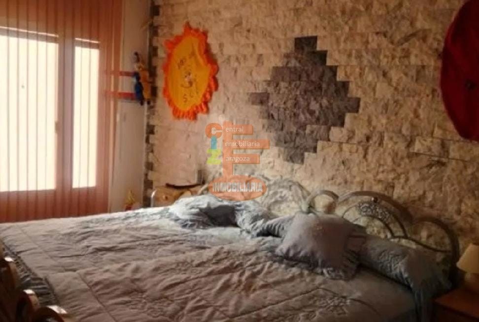 Dormitori de Finca rústica en venda en Illueca amb Aire condicionat, Calefacció i Jardí privat