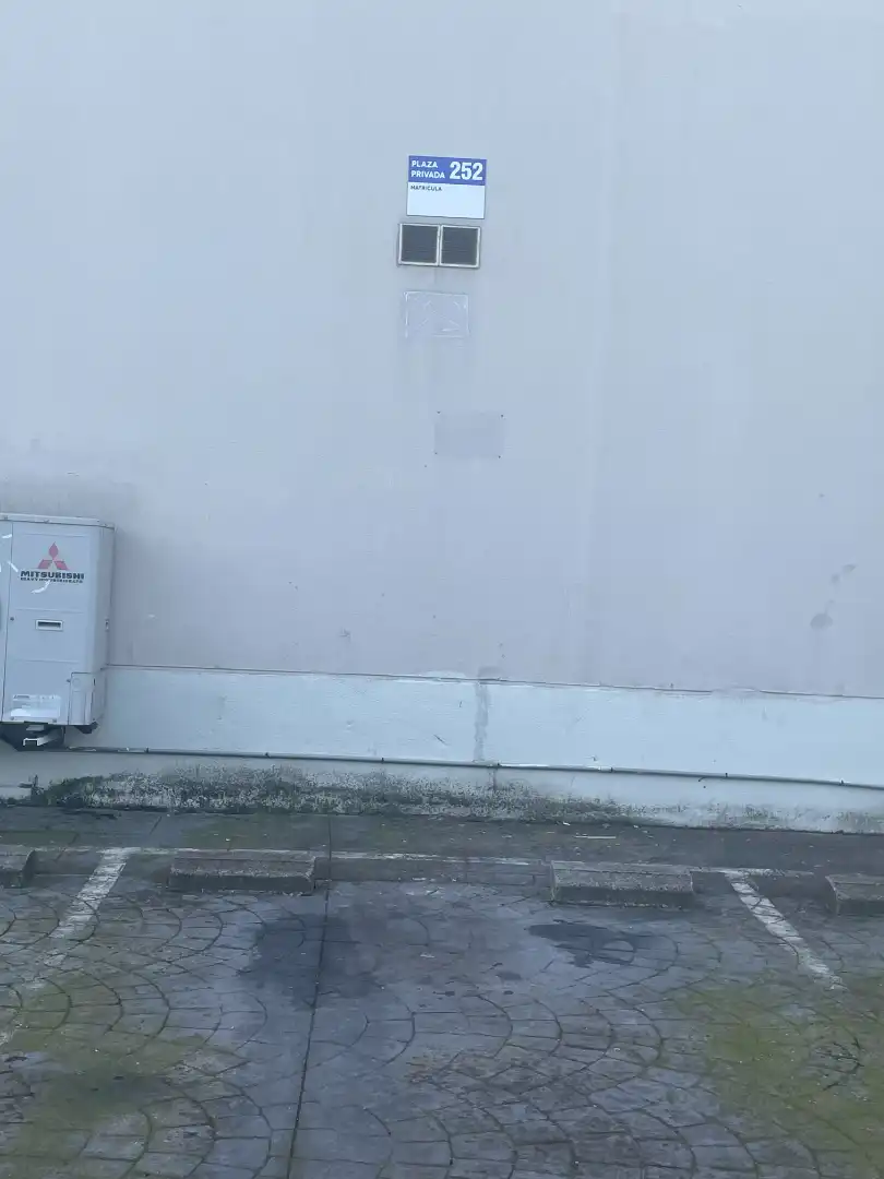 Vista exterior de Garaje en venta en  Madrid Capital