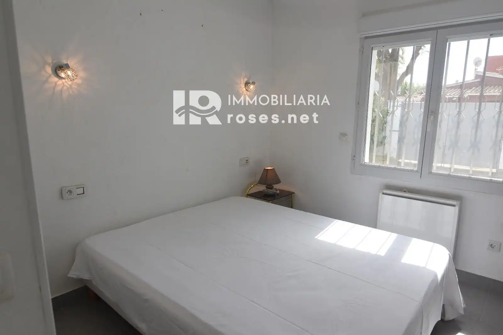 Bedroom of Houses for sale in Empuriabrava  with Air Conditioner
