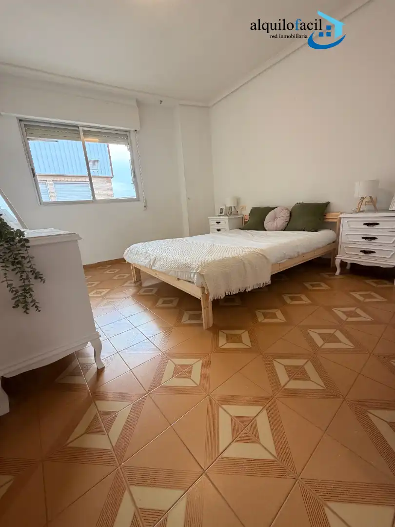 Schlafzimmer von Wohnung zur Miete in Murcia mit Klimaanlage, Heizung und Möbliert