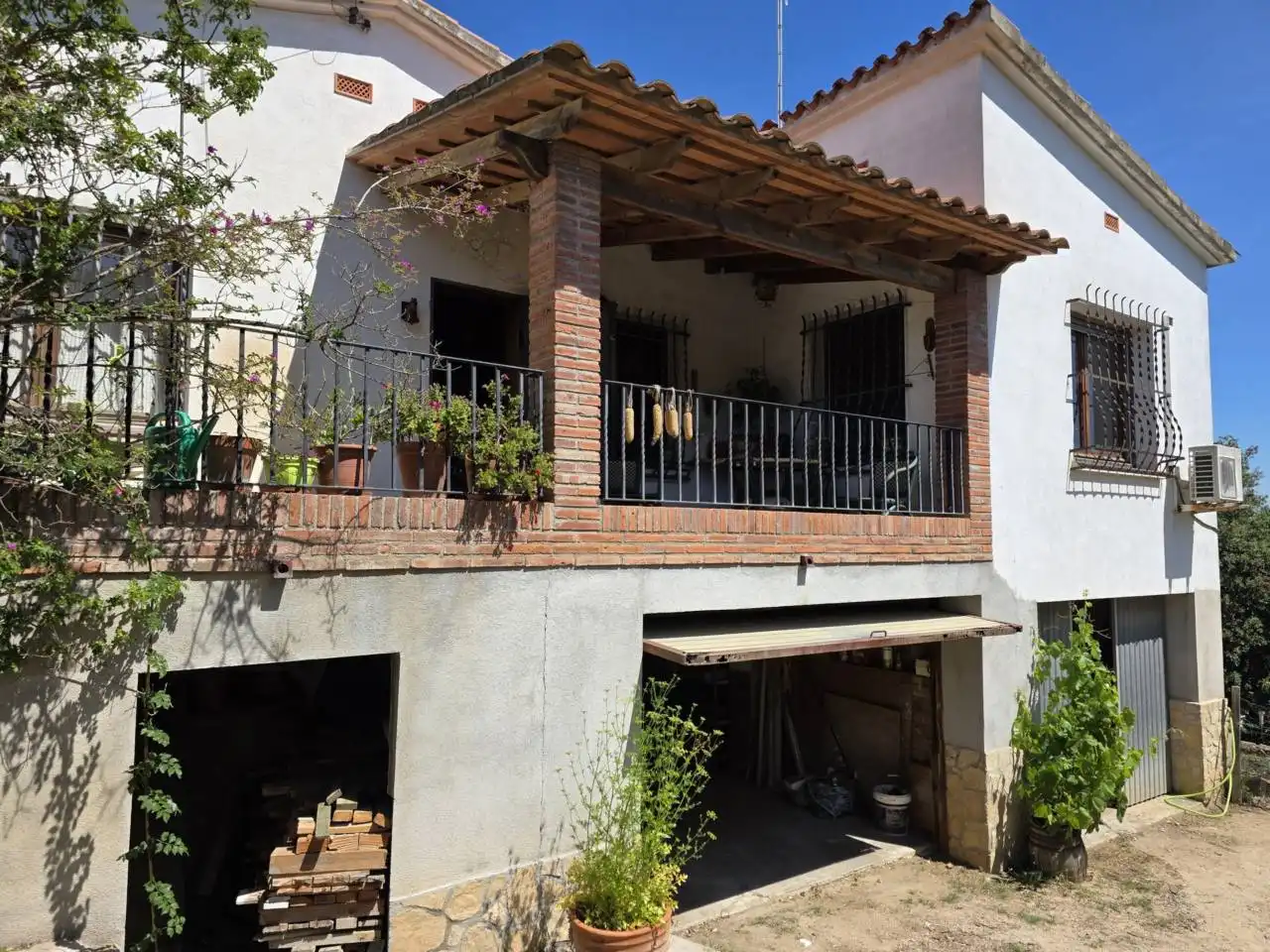 Vista exterior de Casa o xalet en venda en Malgrat de Mar amb Aire condicionat, Calefacció i Jardí privat
