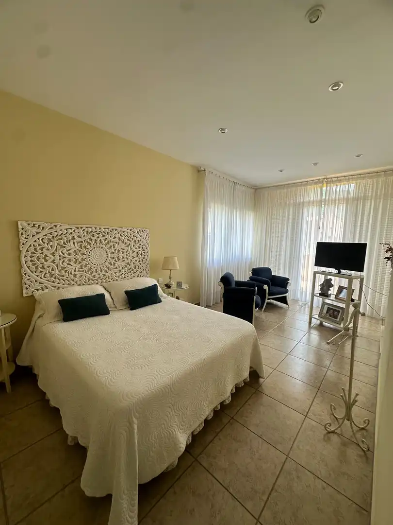 Habitación de Casa o chalet en venta en Montornès del Vallès con Aire acondicionado, Calefacción y Jardín privado