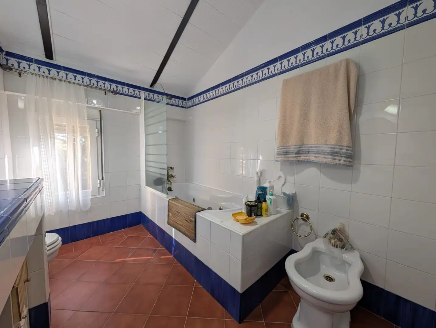 Bathroom of Houses for sale in Aljaraque  with Air Conditioner and Swimming Pool