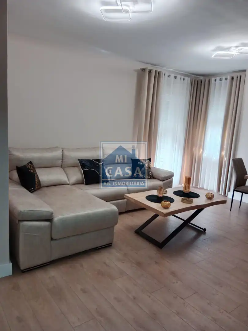 Sala d'estar de Pis en venda en Mérida amb Aire condicionat, Calefacció i Terrassa